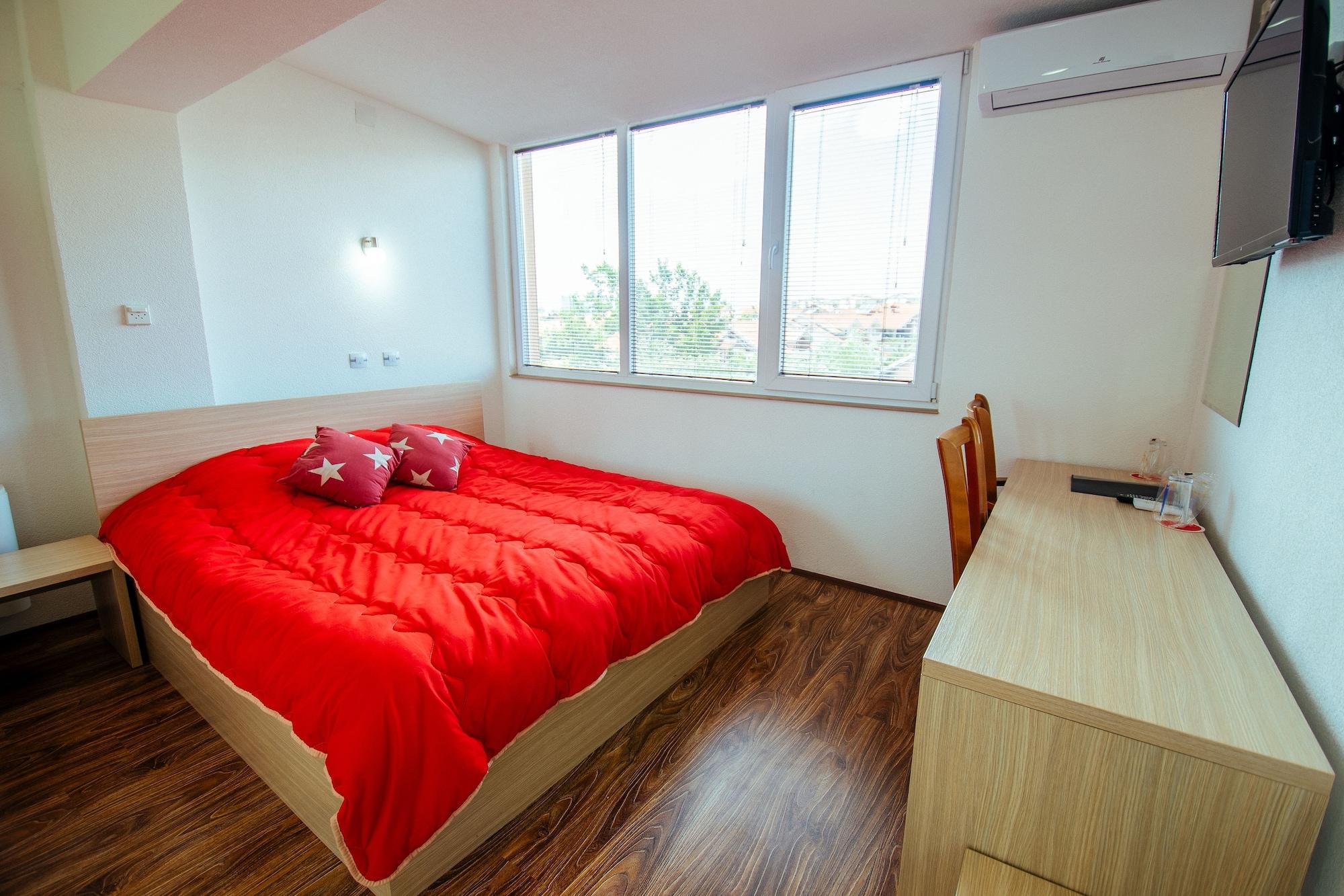 Hotel Kristal Palas Prilep Exterior photo