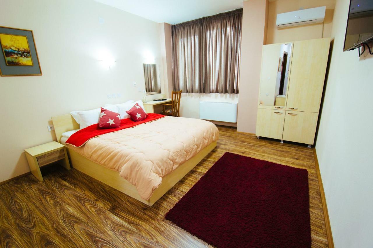 Hotel Kristal Palas Prilep Exterior photo
